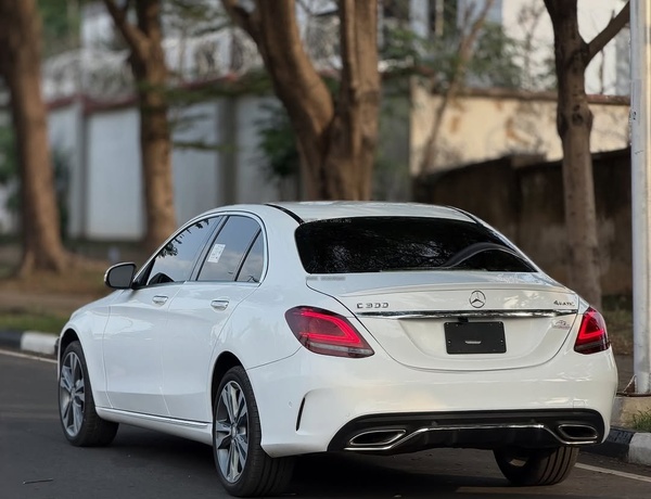 2015 MERCEDES-BENZ C300 – FOREIGN USED | CLEAN LUXURY SEDAN