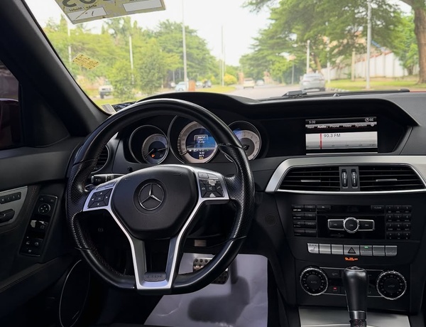 Foreign Used Mercedes Benz C350 2013 – Super Clean Luxury Sedan