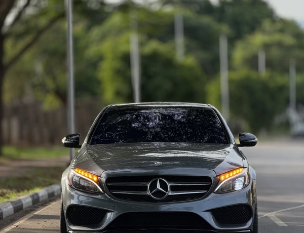 2017 MERCEDES-BENZ C43 AMG – FOREIGN USED | PERFORMANCE LUXURY SEDAN