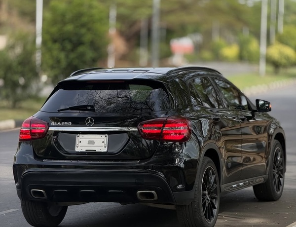 FOREIGN USED MERCEDES GLA250 2018– SUPER CLEAN, BUY & DRIVE