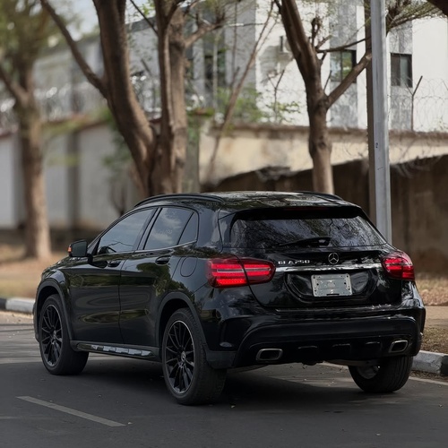 FOREIGN USED MERCEDES GLA250 2018– SUPER CLEAN, BUY & DRIVE