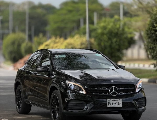 FOREIGN USED MERCEDES GLA250 2018– SUPER CLEAN, BUY & DRIVE