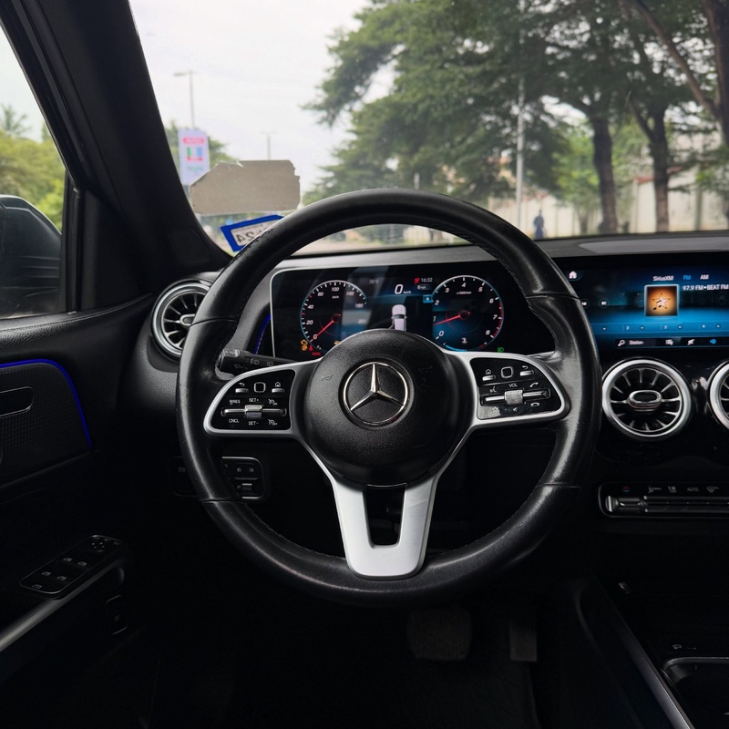 Foreign Used Mercedes GLB250 2022 image