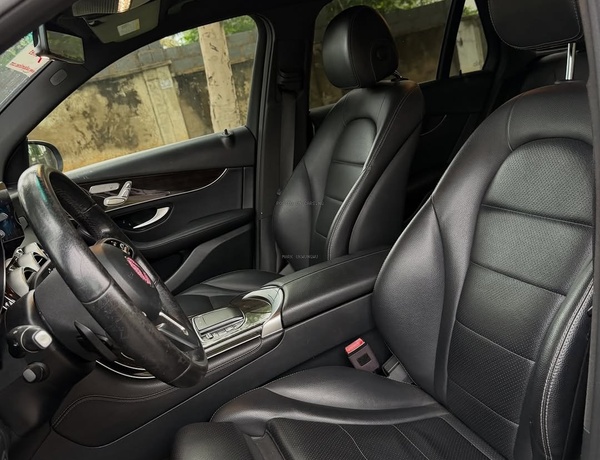 Foreign Used Mercedes GLC300 2020– Super Clean Luxury SUV