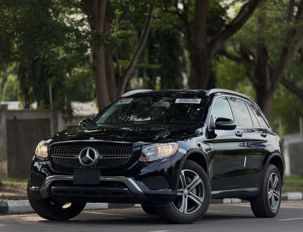 Foreign Used Mercedes Benz GLC300 2016– Super Clean Luxury SUV