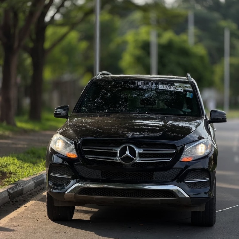Foreign Used Mercedes Benz GLE350 2018– Super Clean Luxury SUV image