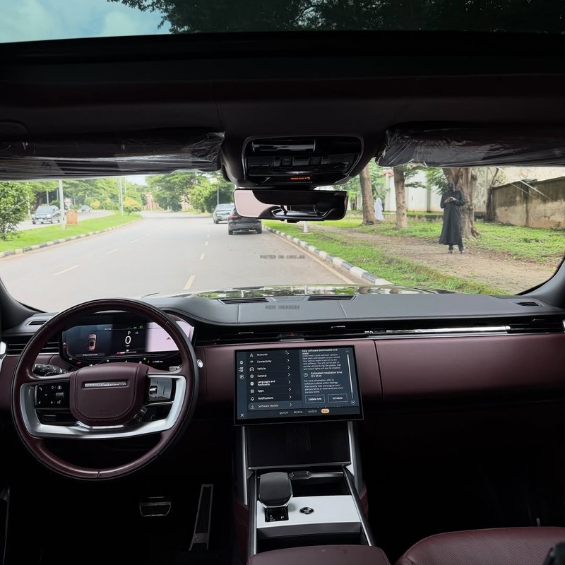 FOREIGN USED 2024 RANGE ROVER VOGUE FOR SALE image