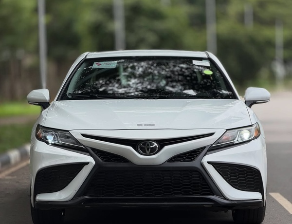 FOREIGN USED 2021 TOYOTA CAMRY FOR SALE
