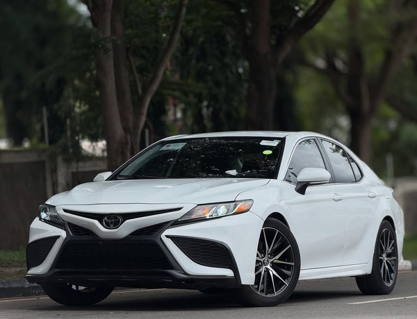 FOREIGN USED 2021 TOYOTA CAMRY FOR SALE
