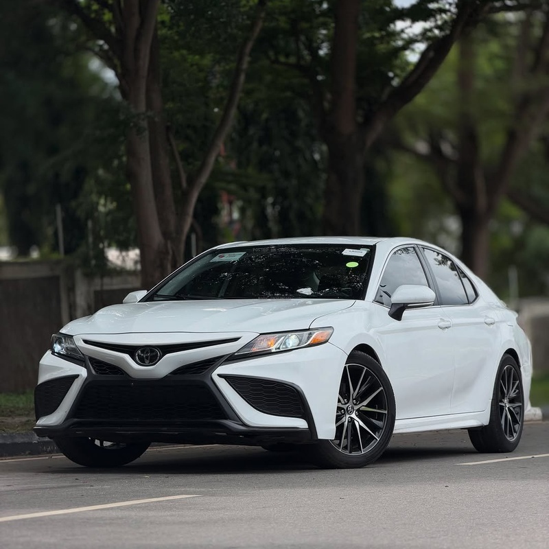 FOREIGN USED 2021 TOYOTA CAMRY FOR SALE image