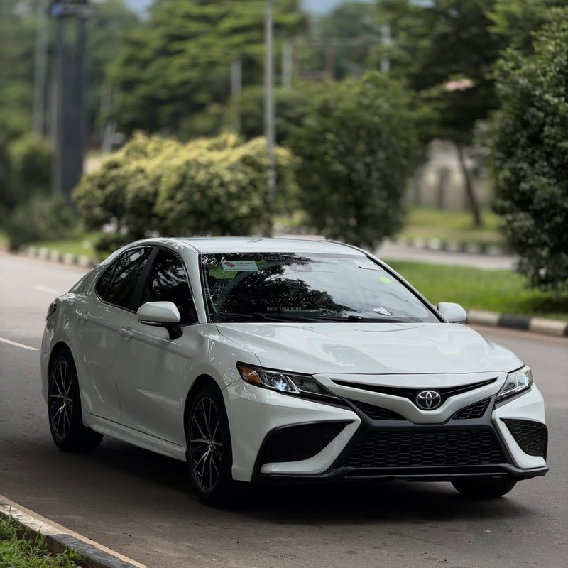 FOREIGN USED 2021 TOYOTA CAMRY FOR SALE image