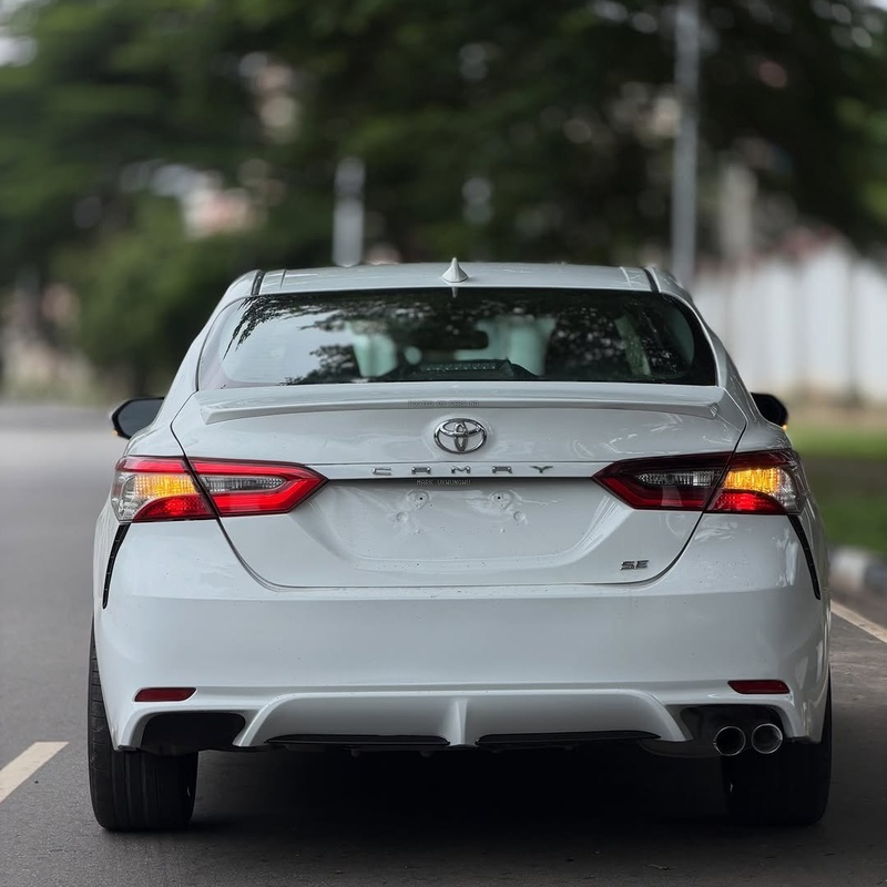 FOREIGN USED 2021 TOYOTA CAMRY FOR SALE image