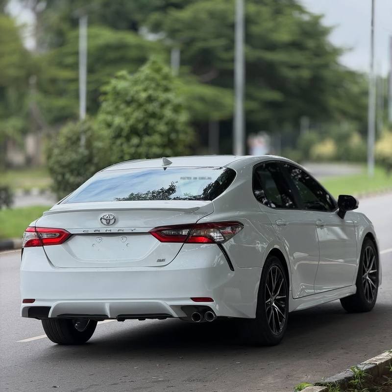 FOREIGN USED 2021 TOYOTA CAMRY FOR SALE image