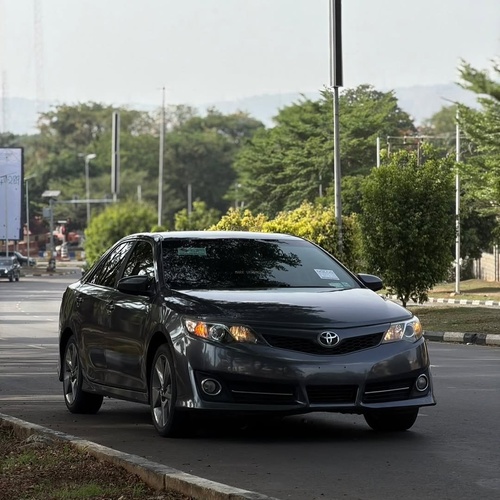  2015 TOYOTA CAMRY SE  FOREIGN USED– Engine & Gear Perfect Condition