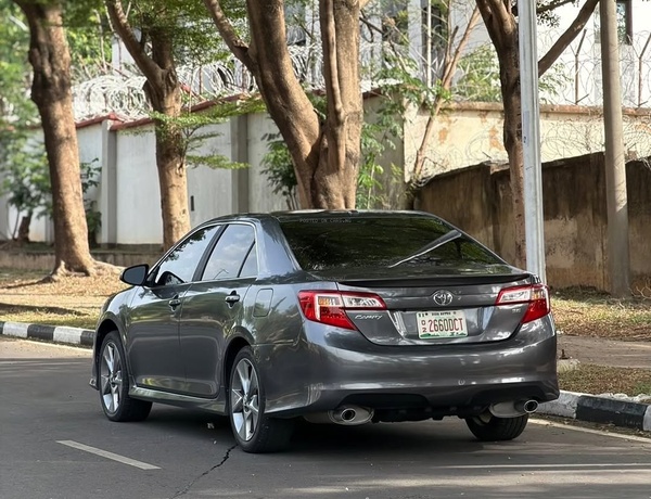  2015 TOYOTA CAMRY SE  FOREIGN USED– Engine & Gear Perfect Condition