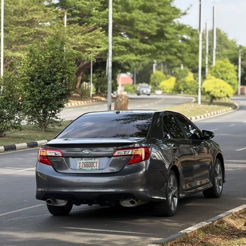  2015 TOYOTA CAMRY SE  FOREIGN USED– Engine & Gear Perfect Condition