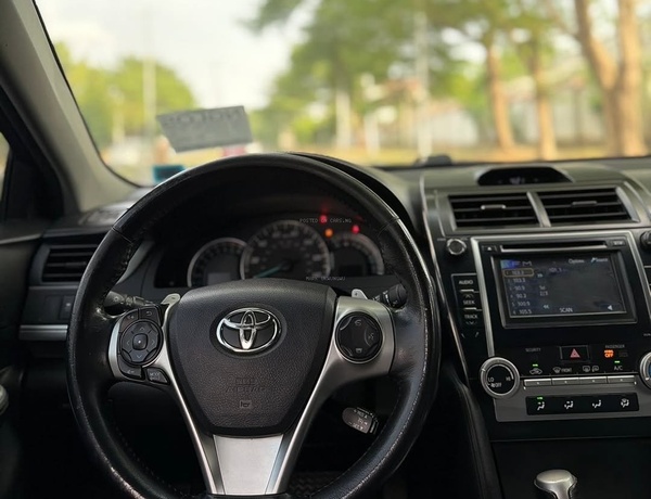  2015 TOYOTA CAMRY SE  FOREIGN USED– Engine & Gear Perfect Condition