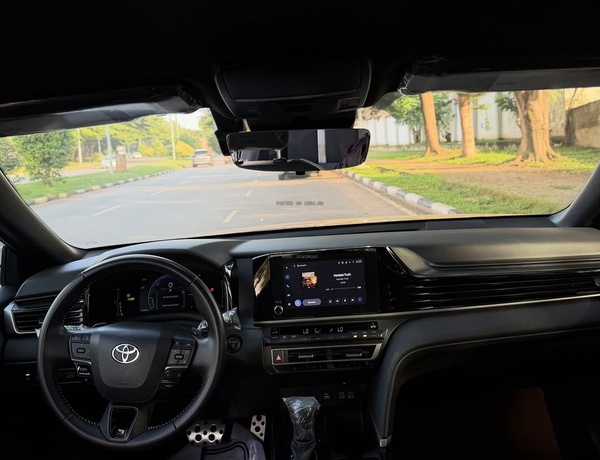 FOREIGN USED 2025 TOYOTA CAMRY SE FOR SALE
