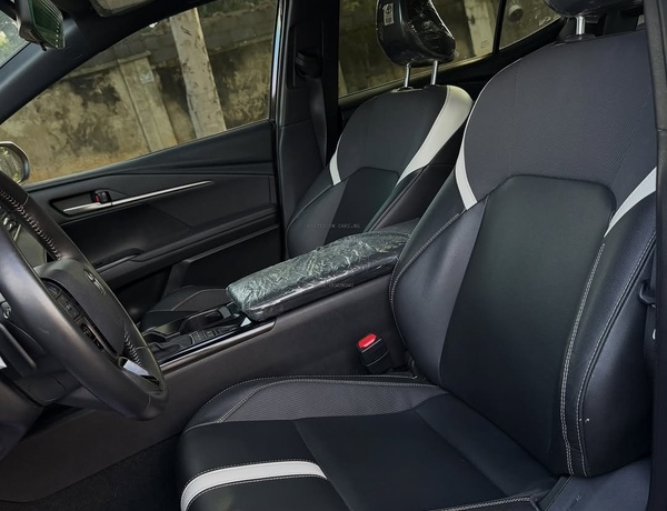 FOREIGN USED 2025 TOYOTA CAMRY SE FOR SALE