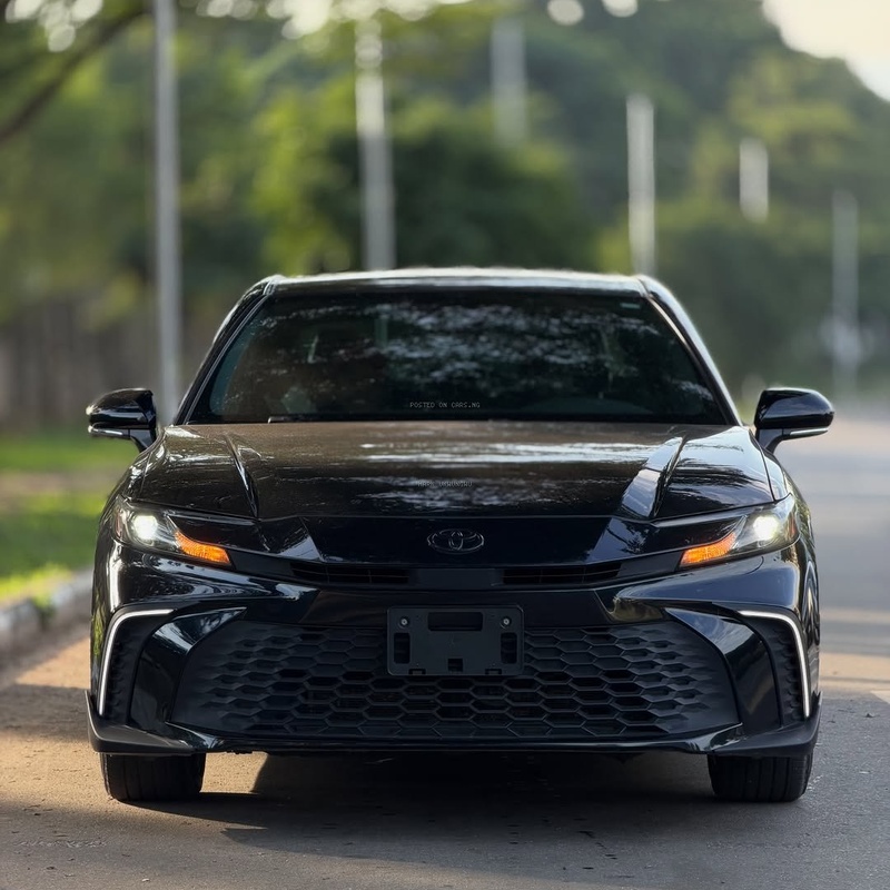 FOREIGN USED 2025 TOYOTA CAMRY SE FOR SALE image