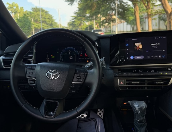 FOREIGN USED 2025 TOYOTA CAMRY SE FOR SALE