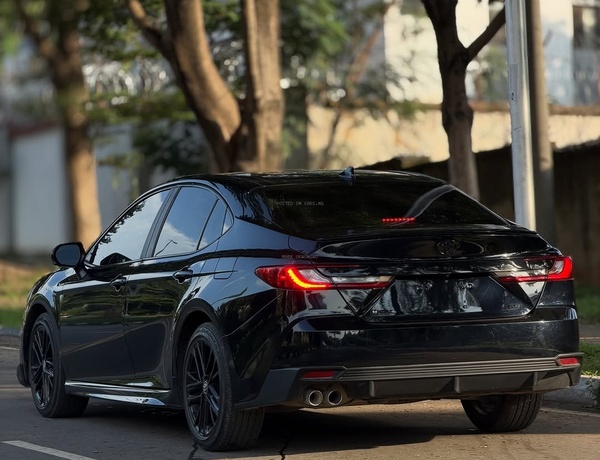 FOREIGN USED 2025 TOYOTA CAMRY SE FOR SALE