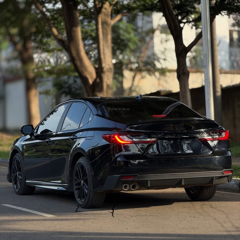 FOREIGN USED 2025 TOYOTA CAMRY SE FOR SALE image