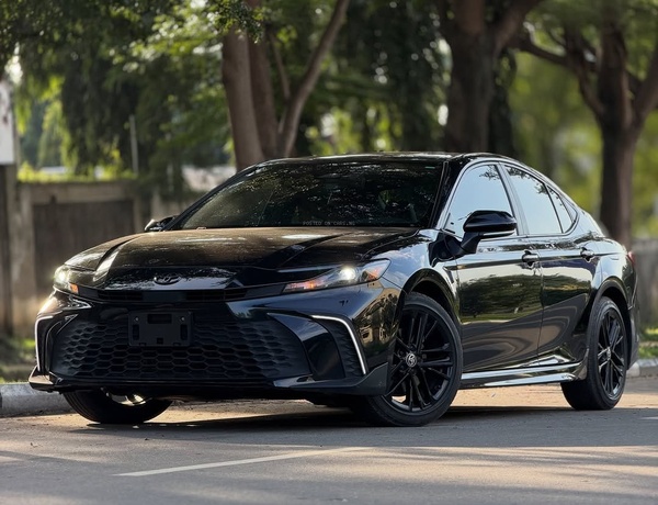 FOREIGN USED 2025 TOYOTA CAMRY SE FOR SALE