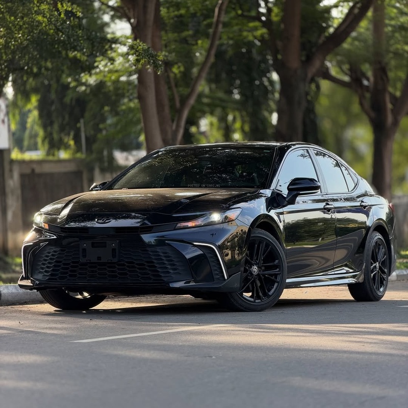 FOREIGN USED 2025 TOYOTA CAMRY SE FOR SALE image