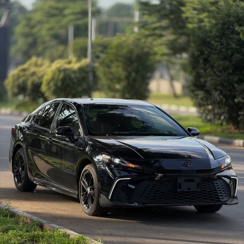 FOREIGN USED 2025 TOYOTA CAMRY SE FOR SALE image
