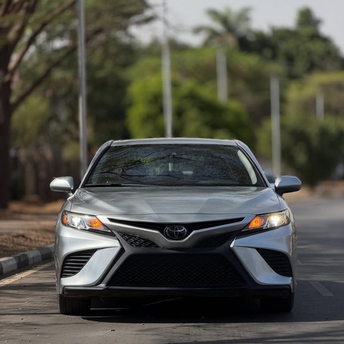 Foreign Used Toyota Camry SE 2018  for Sale In Abuja