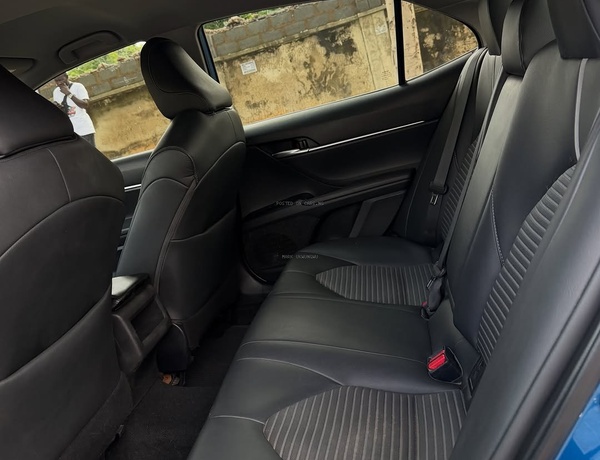 TOYOTA CAMRY SE 2019 FOR SALE
