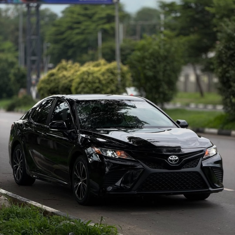 Foreign Used Toyota Camry SE 2018– Super Clean & Sharp image