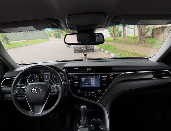 Foreign Used Toyota Camry SE 2018– Super Clean & Sharp
