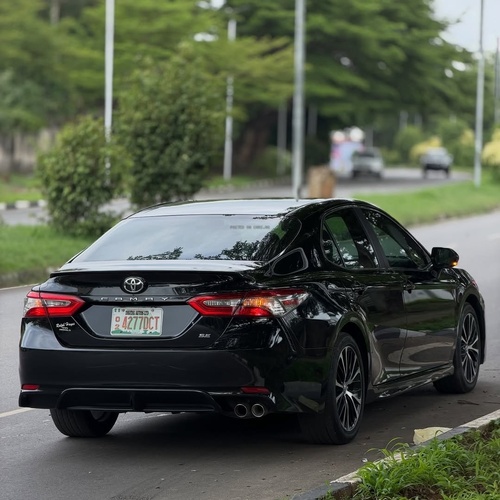 Foreign Used Toyota Camry SE 2018– Super Clean & Sharp