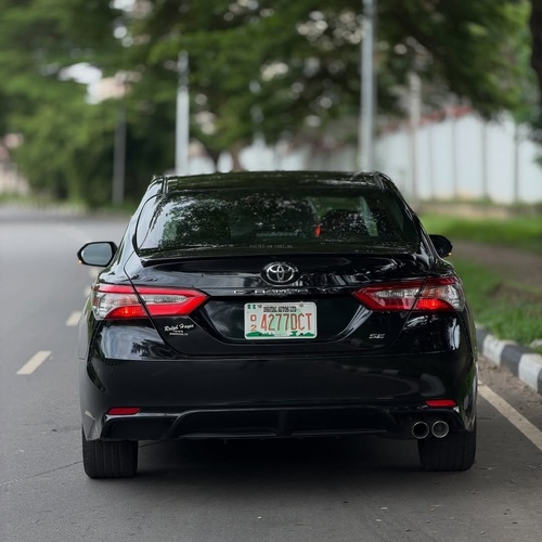 Foreign Used Toyota Camry SE 2018– Super Clean & Sharp