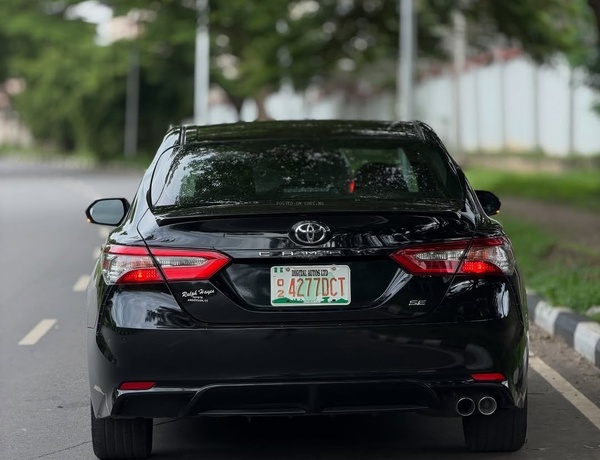 Foreign Used Toyota Camry SE 2018– Super Clean & Sharp