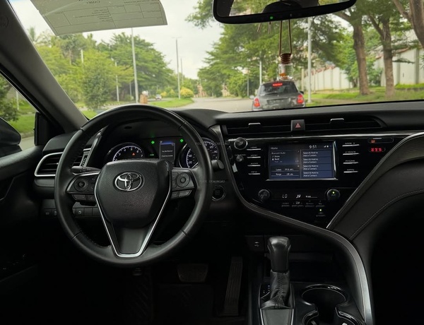 Foreign Used Toyota Camry SE 2018– Super Clean & Sharp