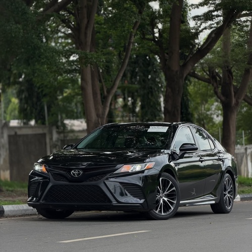 Foreign Used Toyota Camry SE 2018– Super Clean & Sharp
