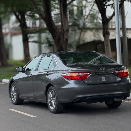 Foreign Used Toyota Camry SE 2015 – Super Clean & Sharp