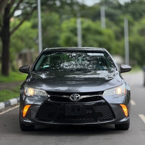Foreign Used Toyota Camry SE 2015 – Super Clean & Sharp