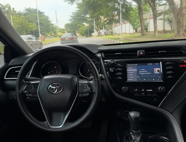 Foreign Used Toyota Camry SE 2018 – Super Clean & Sporty Sedan