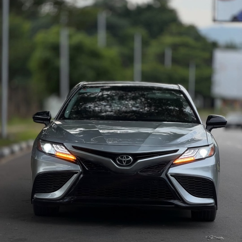 Foreign Used Toyota Camry SE 2018 – Super Clean & Sporty Sedan image