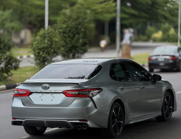 Foreign Used Toyota Camry SE 2018 – Super Clean & Sporty Sedan