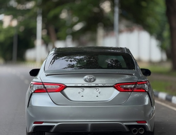 Foreign Used Toyota Camry SE 2018 – Super Clean & Sporty Sedan