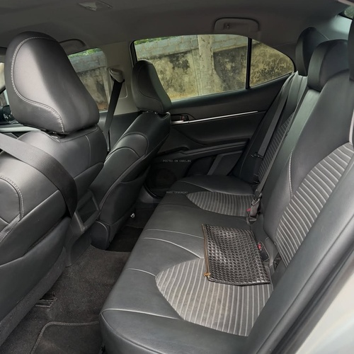 Foreign Used Toyota Camry SE 2018 – Super Clean & Sporty Sedan