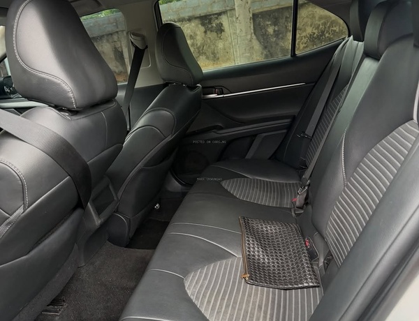 Foreign Used Toyota Camry SE 2018 – Super Clean & Sporty Sedan