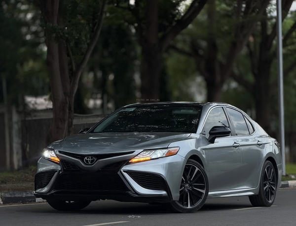 Foreign Used Toyota Camry SE 2018 – Super Clean & Sporty Sedan
