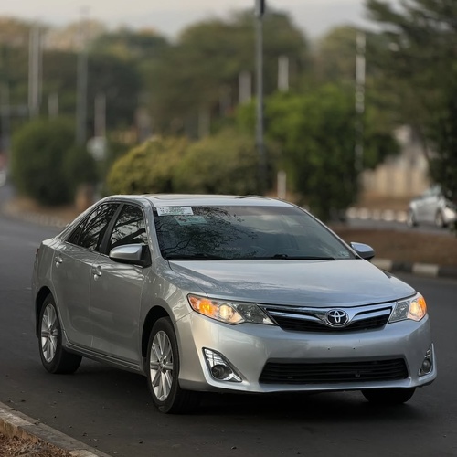 Foreign Used Toyota Camry XLE 2013 for Sale In Abuja