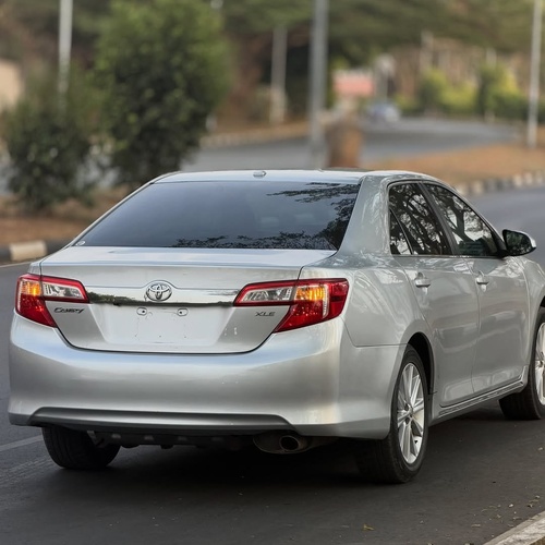 Foreign Used Toyota Camry XLE 2013 for Sale In Abuja